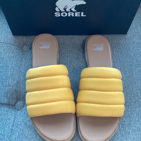 SOREL Ella III Quilted Puff Slide Sandal (Women) 10M - Picture 2 of 11